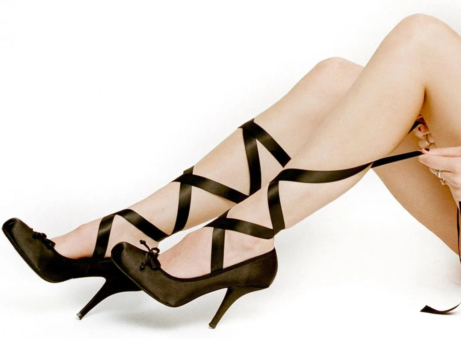 Ballet Heels for Women Elegant Mary Jane Ballet Flats Lace-Up Round Toe with Bow Casual and Stylish Footwear for Everyday Wear