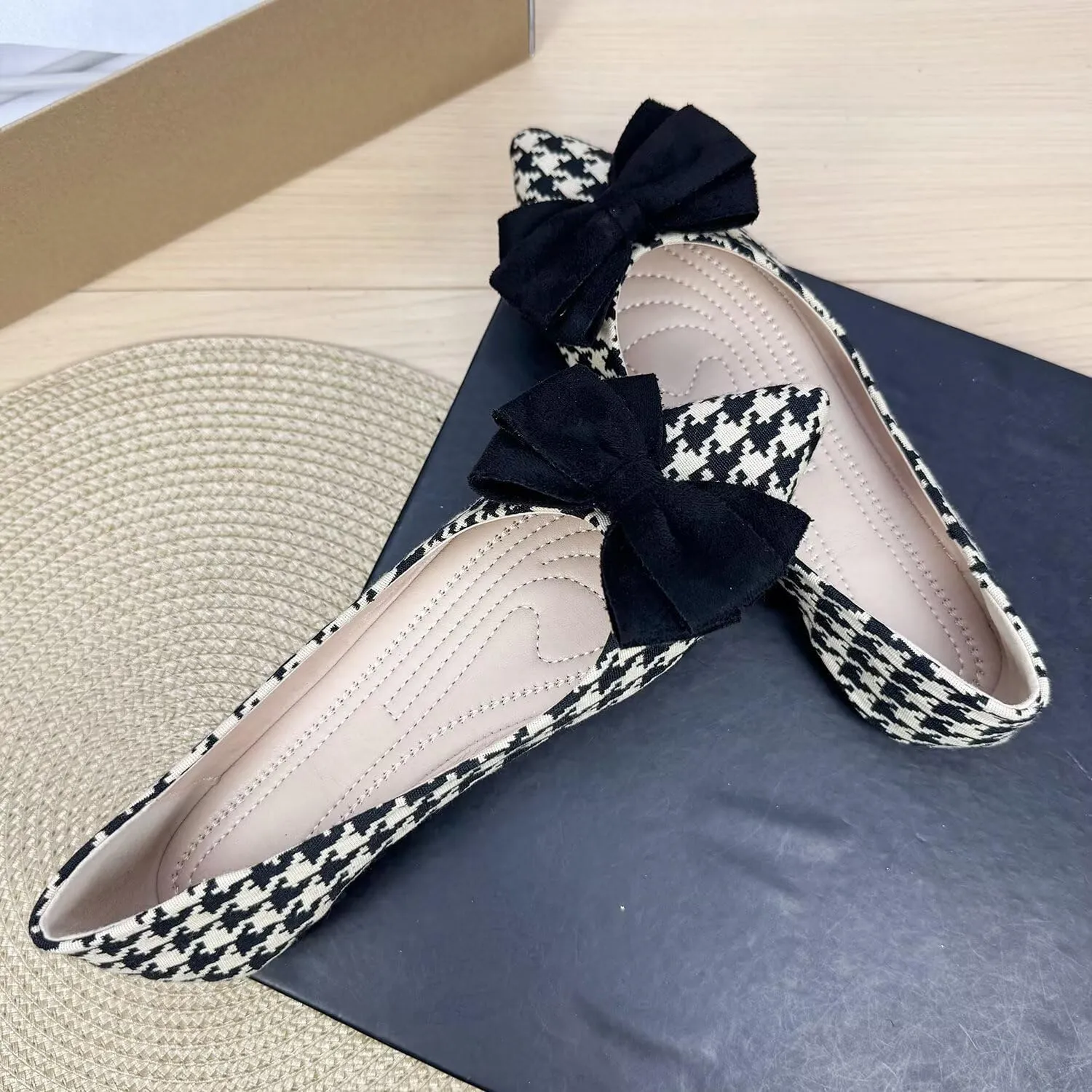 ChaiRong Zhou Women's Houndstooth Pointed Toe Flats Shoes Cute Bow Comfortable Dress Ballet Flats