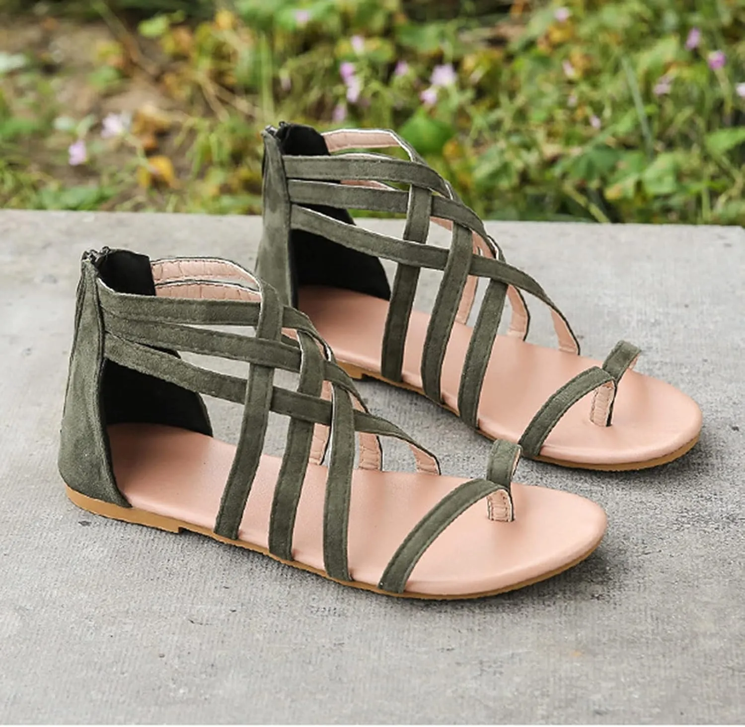Dressy Flat Sandals for Women Criss Cross Flip Flops Anti-Slip Gladiator Solid Color Beach Falt Strappy Chic Lace Up Casual Vacation Summer Open Toe Black Back Ankle Strap Walking Shoes