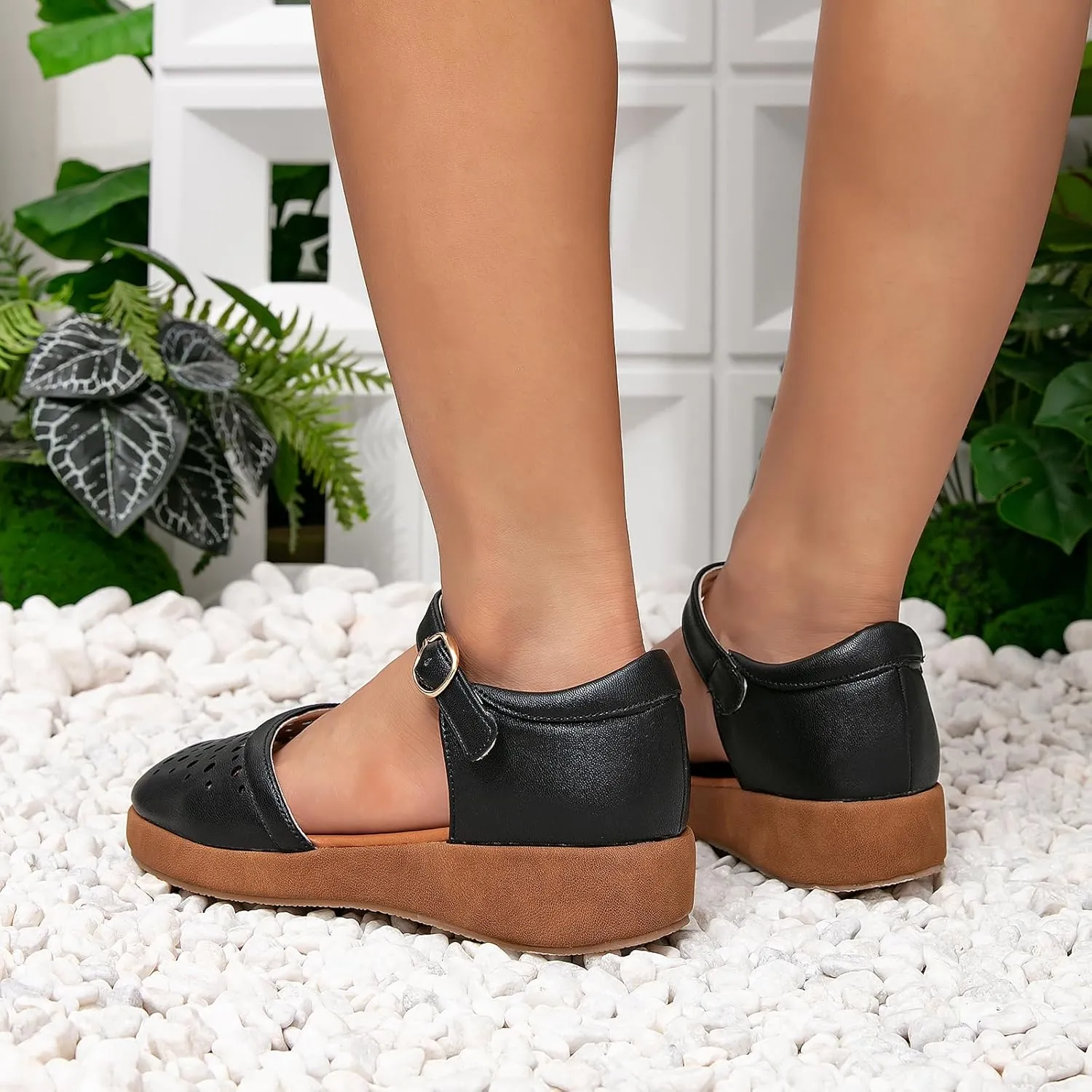 GATUXUS Women's Low Wedge Ankle Strap Buckle Flats Shoes Closed Toe Roman Cage Cusual Flat Sandals