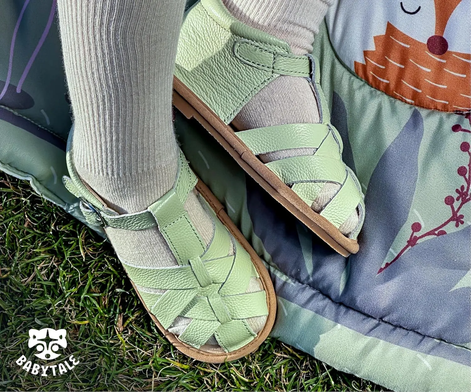 Genuine leather Closed Toe Girls' sandals for toddler/small kids