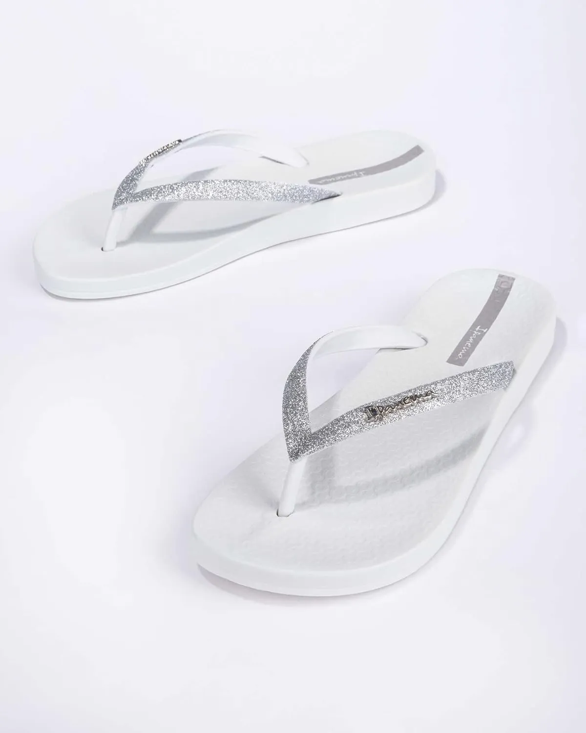 Ipanema Ana Collection Flip Flops for Women, Cute Comfortable Brazilian Beach Sandals
