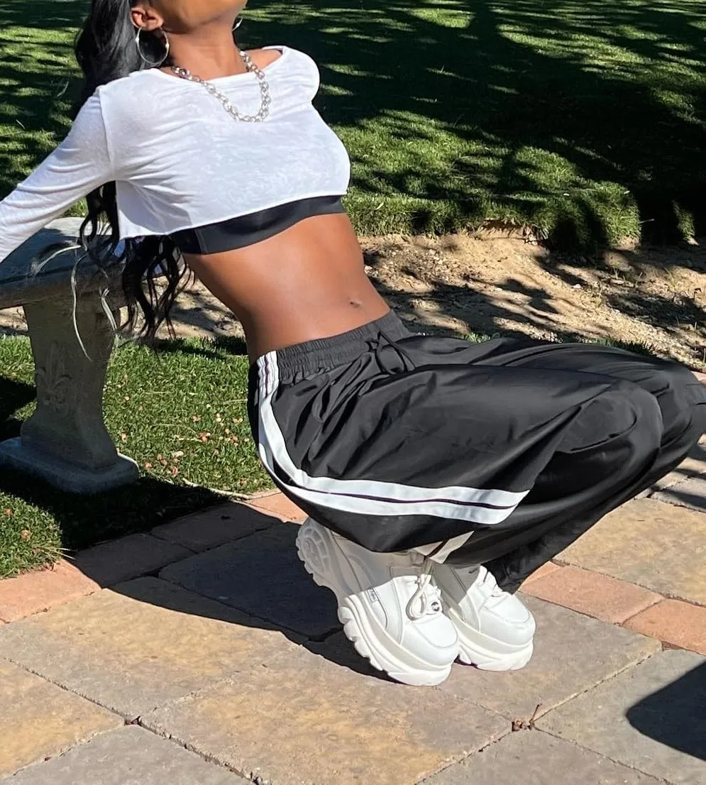 KMBANGI Women Striped Track Pants Elastic Waist Straight Leg Sweatpants Joggers Wide Leg Side Stripes Pants with Pockets