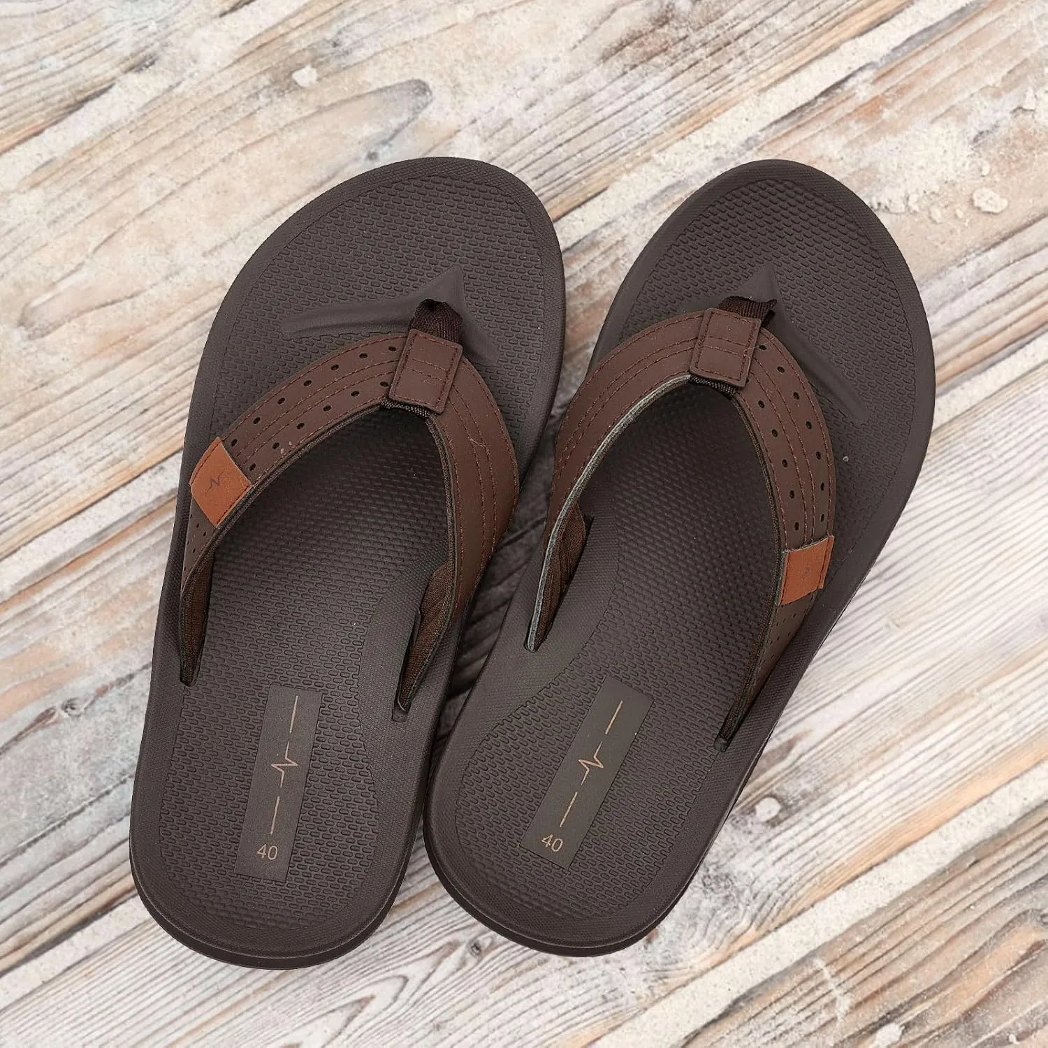 Men's Ultra Soft Cushion Flip Flops with Arch Support, Quick Dry Thong Sandals for Indoor & Outdoor Comfort