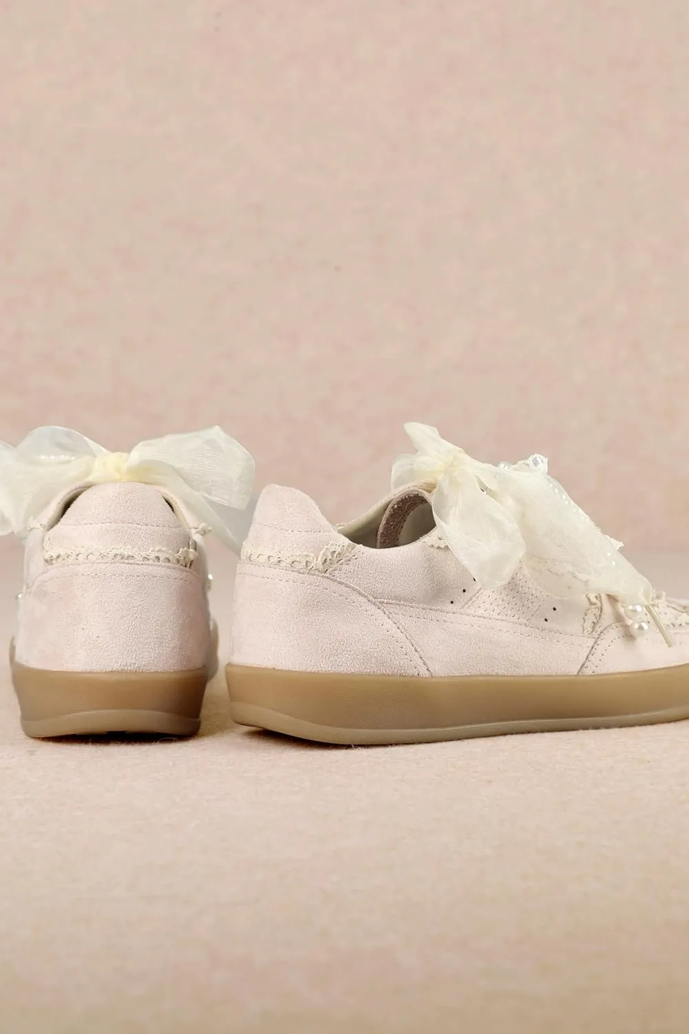 Mi.iM Eleanor Pearl Organza Ribbon Vintage Sneakers
