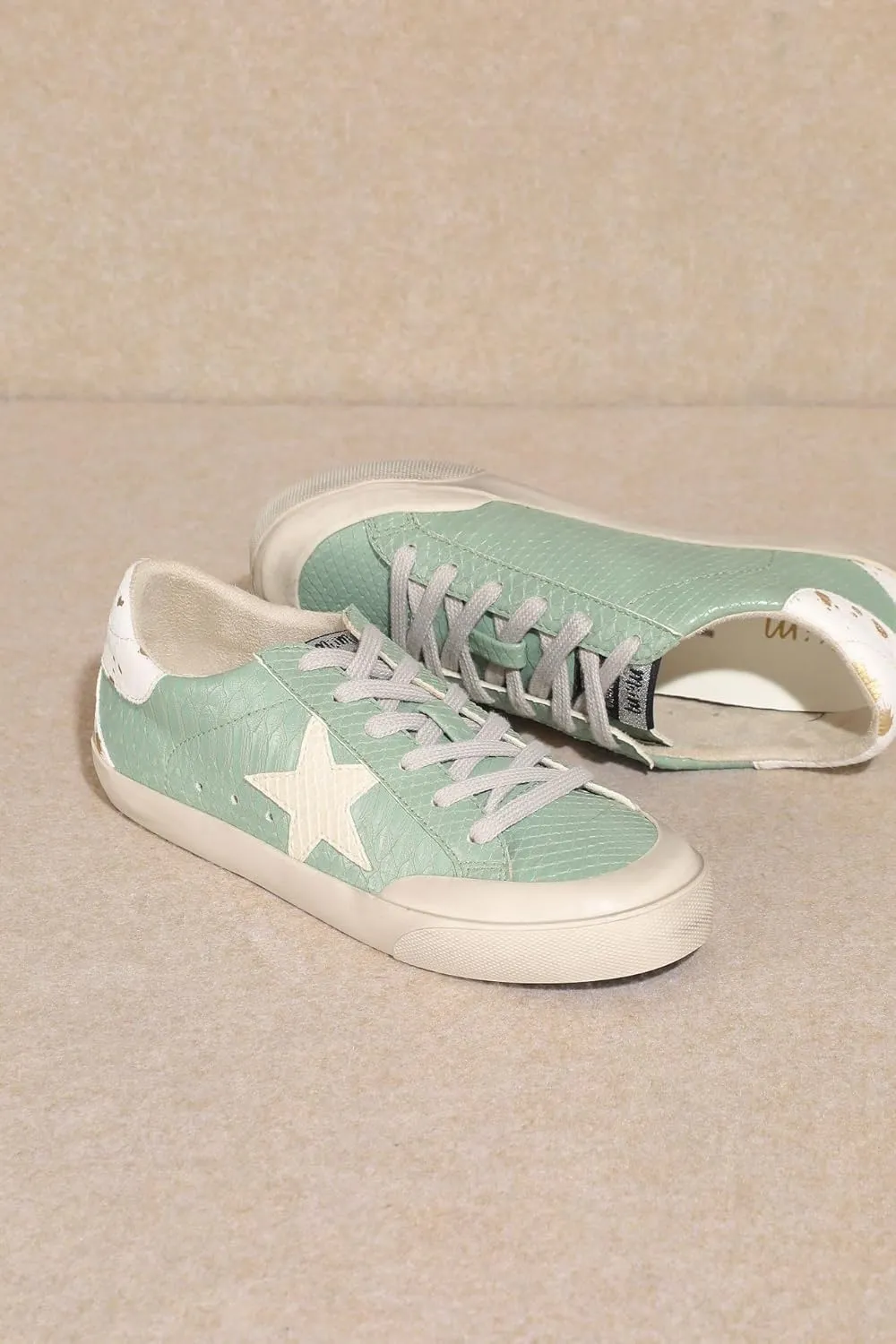 Mi.iM Sadie Rubber Sole Lace-up Leather Star Sneakers