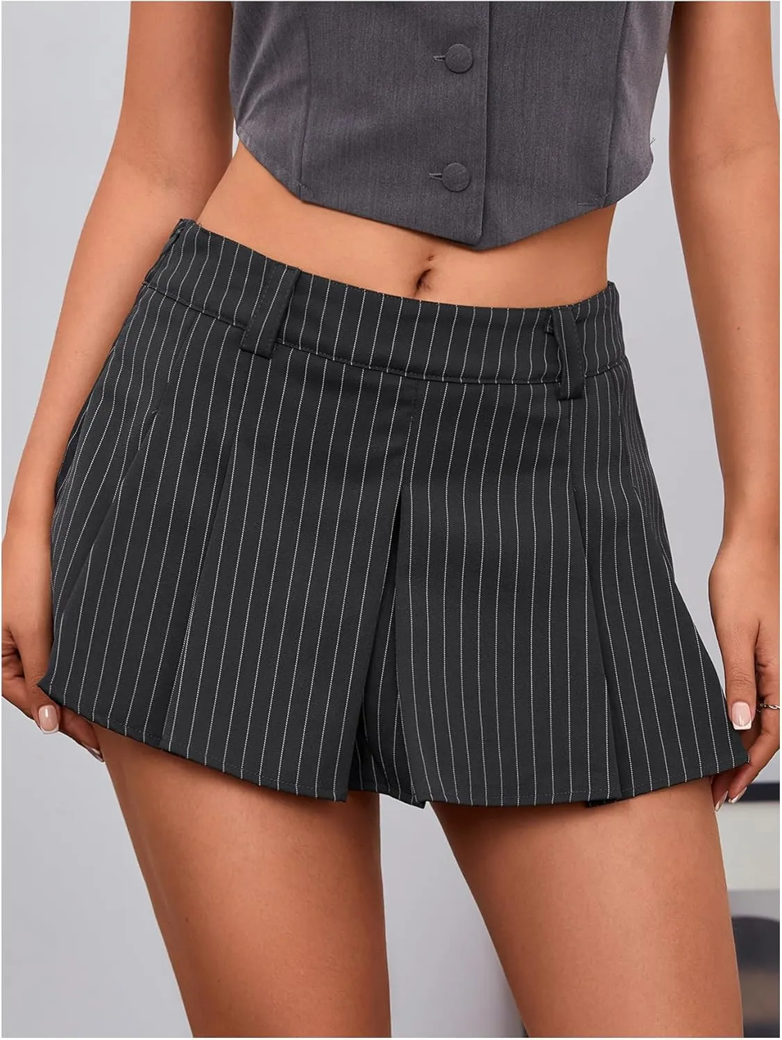Milumia Women's Striped Low Waisted Pleated Mini Skirt Y2k Trendy Short Skater Skirts