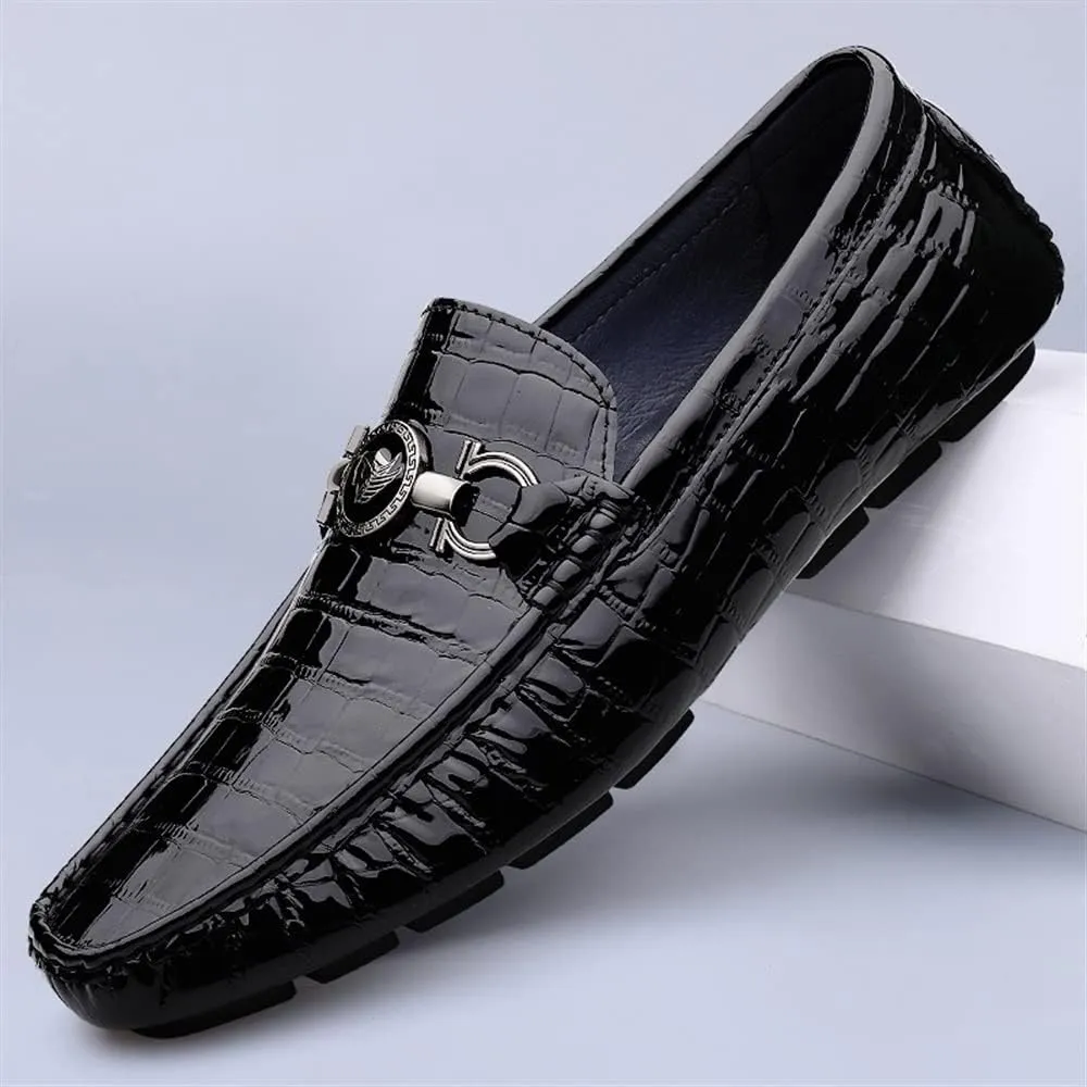 New Loafers for Men Round Toe Faux Crocodile Embossed Leather Flexible Comfortable Flat Heel Outdoor Slip On