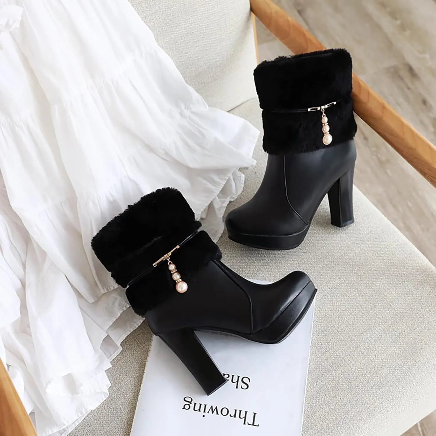 UTIKLIOU Women's Ankle Boots Platform Boots Side Zip Chunky Heel Booties with Fur Round Toe Leather Winter Boots for Women
