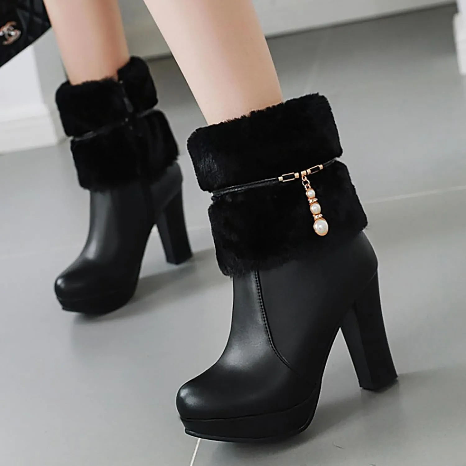 UTIKLIOU Women's Ankle Boots Platform Boots Side Zip Chunky Heel Booties with Fur Round Toe Leather Winter Boots for Women
