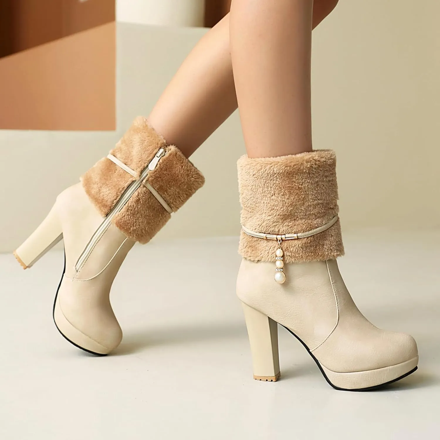 UTIKLIOU Women's Ankle Boots Platform Boots Side Zip Chunky Heel Booties with Fur Round Toe Leather Winter Boots for Women