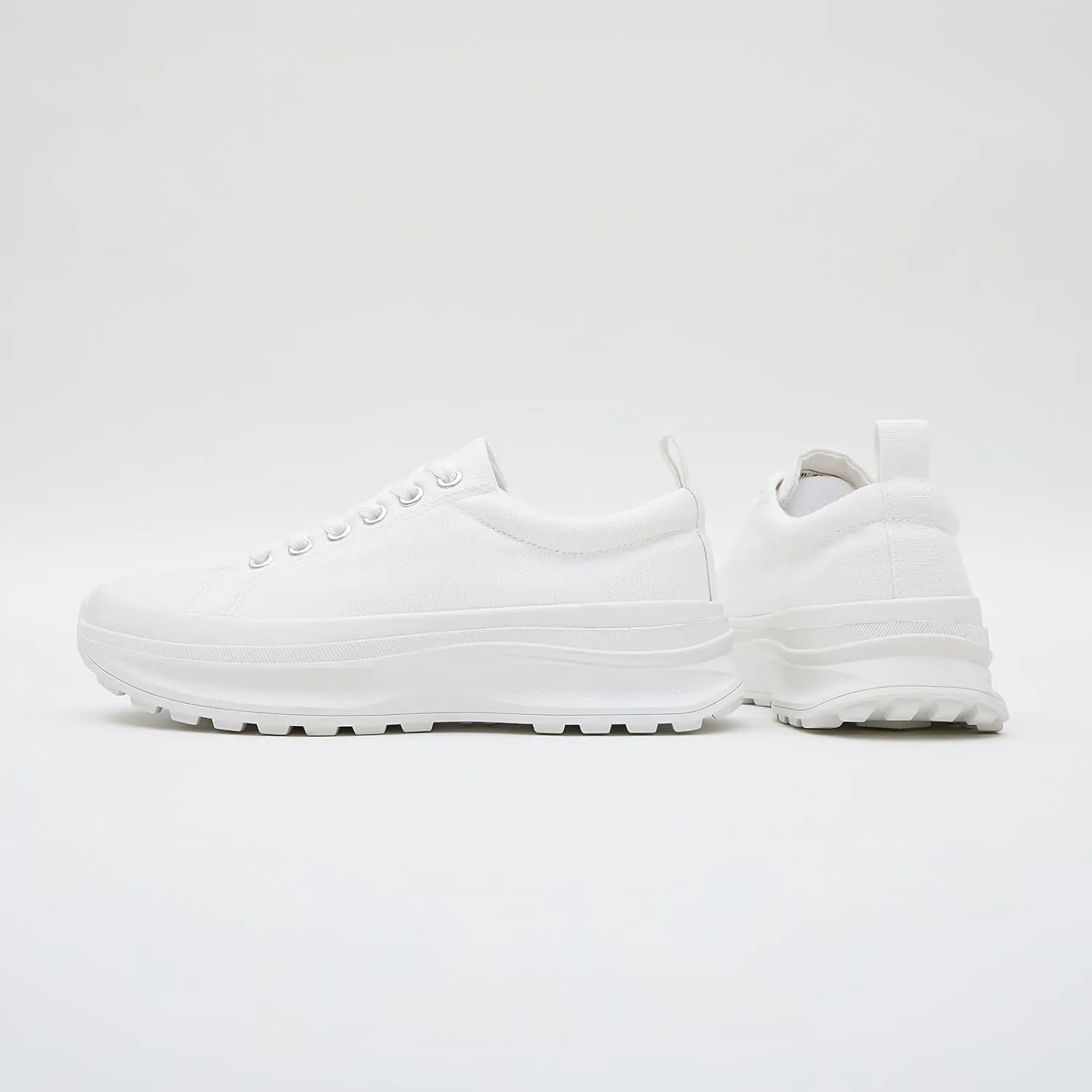 Womens Platform Sneakers Low Top White Shoes for Women Lace Up Canvas Shoes Black Sneakers for Women Comfortable Classic Tennis Shoes