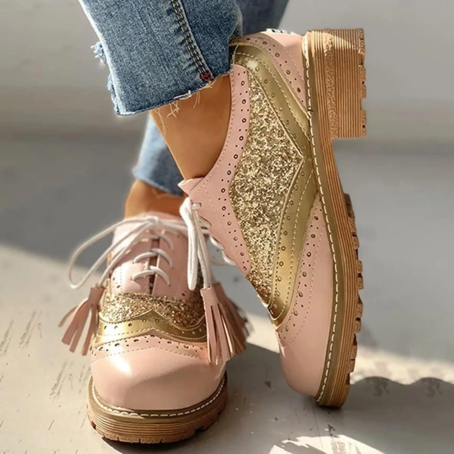 Women's Sexy Glitter Leather Perforated Lace-Up Oxfords Classic Patchwork Low Block Heel Sparkly Granules Wingtip Flat Brogues Shoes Round Toe Comfortable Derby Saddle Pumps