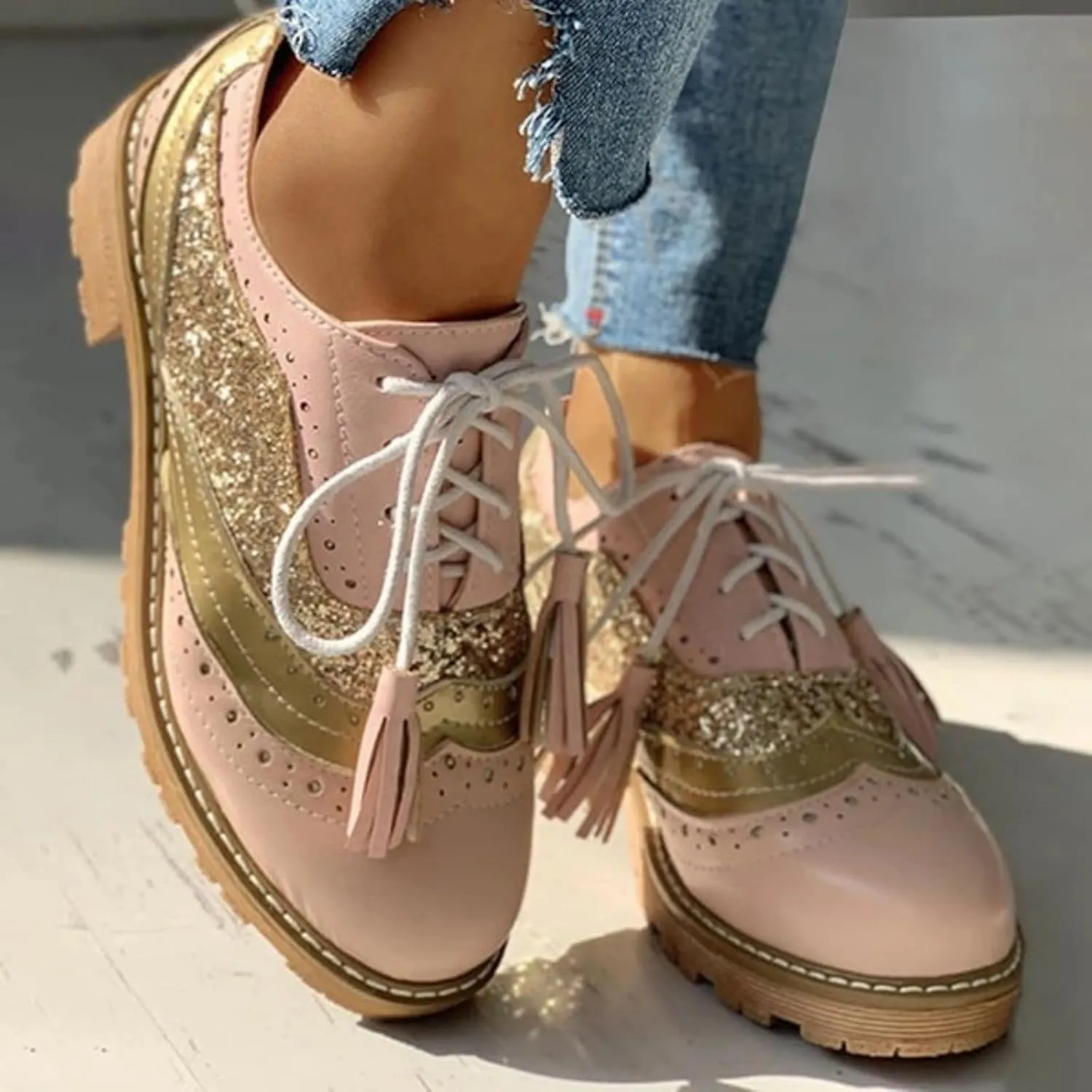 Women's Sexy Glitter Leather Perforated Lace-Up Oxfords Classic Patchwork Low Block Heel Sparkly Granules Wingtip Flat Brogues Shoes Round Toe Comfortable Derby Saddle Pumps