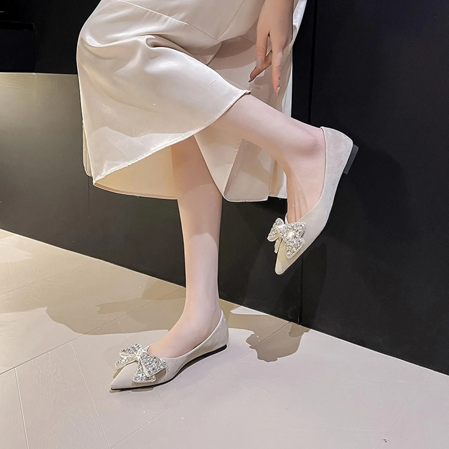 Women's Suede Bow Rhinestones Flats Fashion Shallow Mouth Closed Pointed Toe Comfortable Slip On Soft Sole Dress Low Heel Shoes for Business Party Shoes
